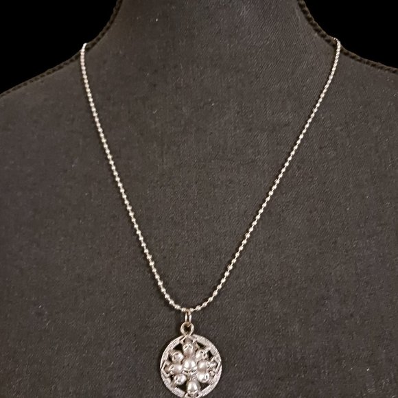 Gothic Silver Skull  Pendant Necklace - Picture 1 of 6